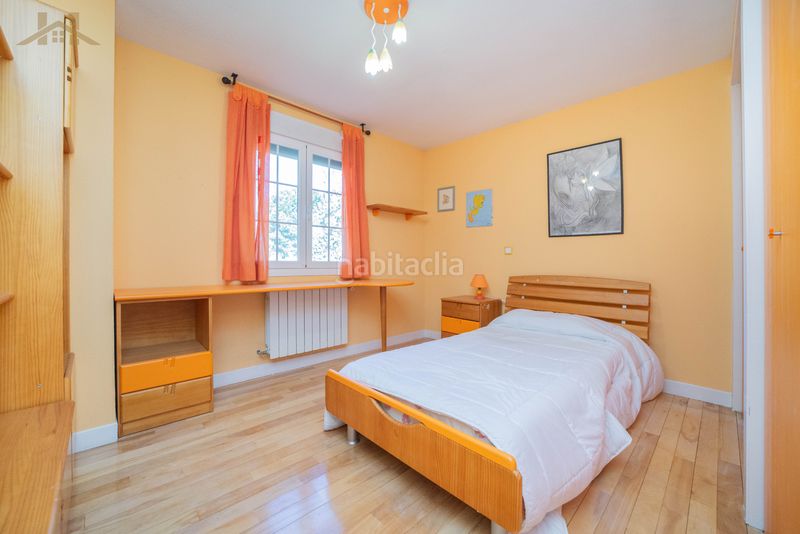 Foto b443ba27-11c9-4623-a227-9905fbf25dde. Xalet amb calefacció a Brunete