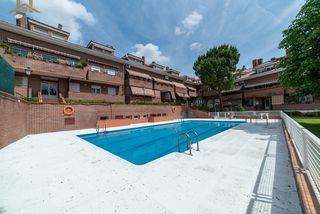 Dúplex  Calle santa bárbara. Dúplex en venta en calle santa bárbar, sevilla la nueva