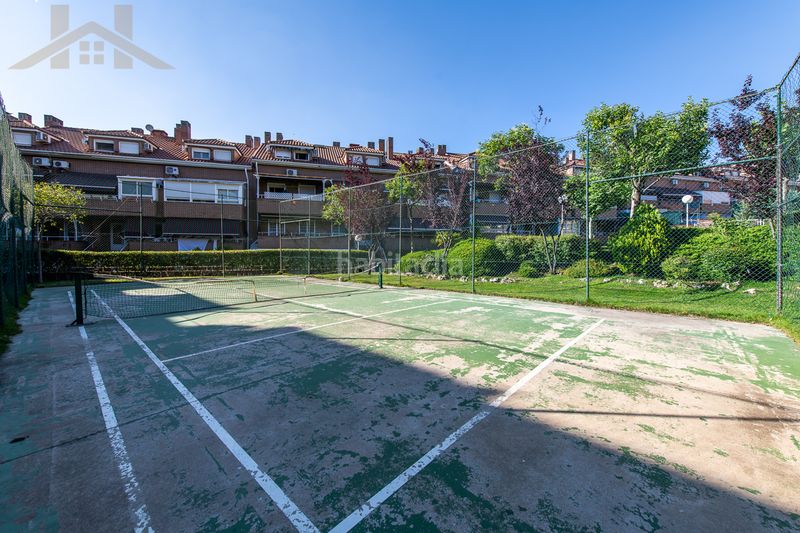 Foto b72f2e71-dae4-4941-97fa-5e91c18128f5. Dúplex amb calefacció piscina a Sevilla la Nueva