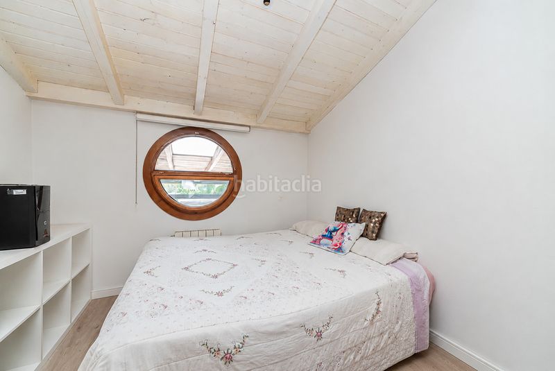 Foto 73b0f12c-82fc-42a0-b932-c63b97ed0312. Casa aparellada amb piscina a Brunete
