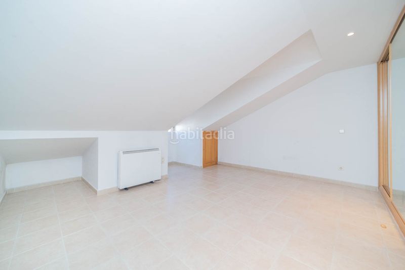 Foto 11cd30c0-9da0-428e-bc27-27fd704a4c3e. Duplex in Brunete