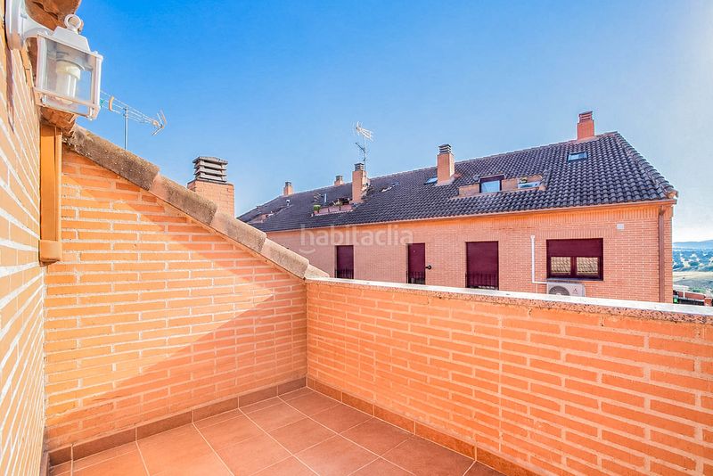Foto beebbaad-ee08-40c7-8104-16f6d6bd6ea9. Dúplex amb calefacció a Villamantilla