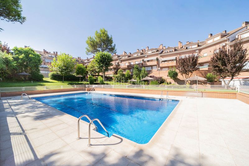 Foto bbeaf2ae-c986-475d-a3cf-e7c2b7464dfc. Pis amb calefacció piscina a Sevilla la Nueva
