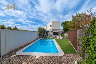 Xalet a Brunete. Casa / chalet independiente en venta en barrio las velisas 46, b