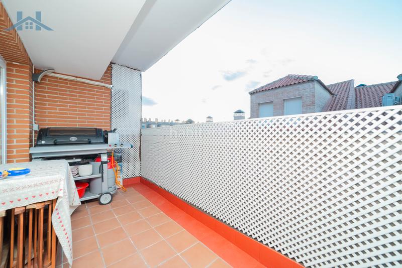 Foto ac68a6f7-a26f-4f9f-9ea7-afd9d330462b. Piso agencia inmobiliaria inmobiliaria hogares vende en exclusiva estupendo piso en Sevilla la Nueva