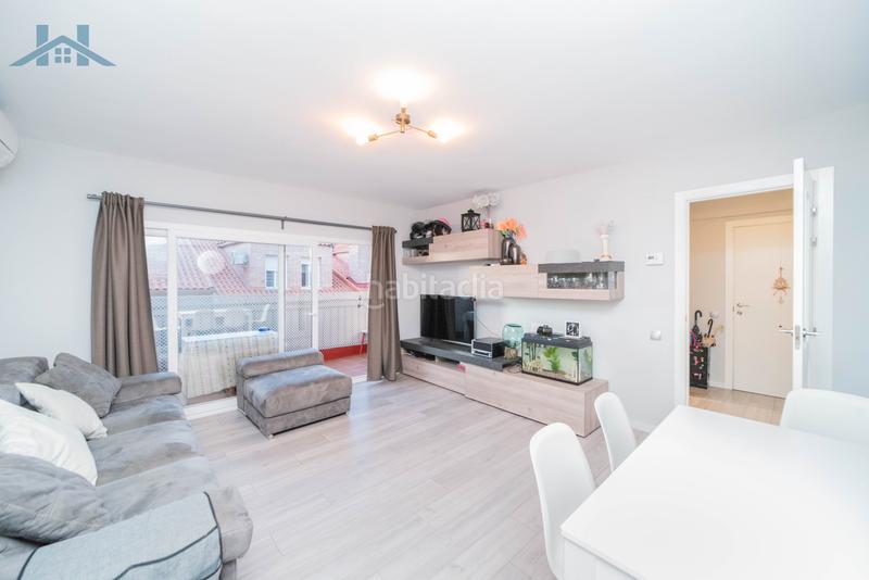 Foto cbbde0dd-1c50-4e92-8973-5f972703e53e. Piso agencia inmobiliaria inmobiliaria hogares vende en exclusiva estupendo piso en Sevilla la Nueva