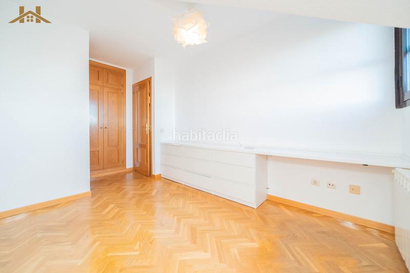 Foto 5a399079-7524-4e52-bfd0-80d43c3f54ee. Duplex in calle codorniz 4 in Sevilla la Nueva