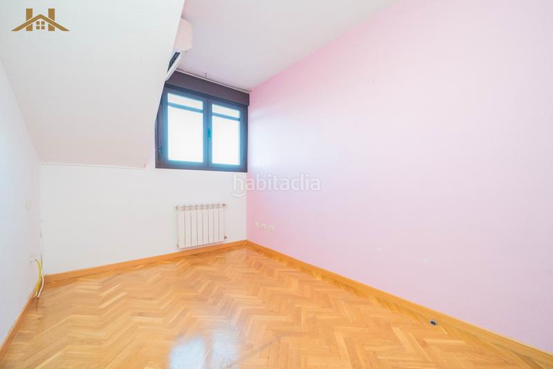 Foto ce9d7721-ca13-4ee2-b60c-43ab08872535. Duplex in calle codorniz 4 in Sevilla la Nueva