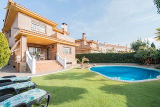 Chalet  Calle golondrina. Espectacular chalet independiente