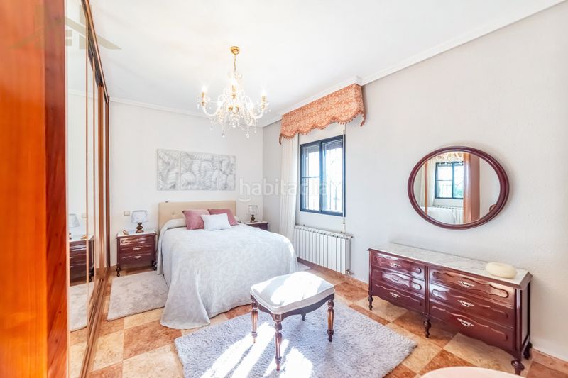 Foto 6a5338c8-c563-4bb4-a3f7-e99e43255d27. Chalet with fireplace heating parking pool in Brunete