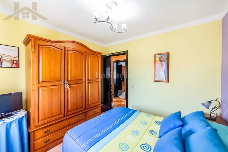 Foto b23ac14f-f474-42ff-bd17-d650c089b82c. Chalet with fireplace heating parking pool in Brunete