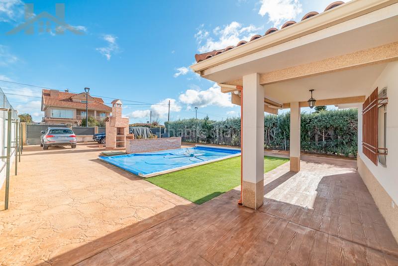 Foto 152e27e3-eb69-4f50-b911-e2a16c810bc5. Chalet espectacular chalet independiente en Sevilla la Nueva