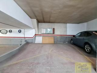 Aparcament cotxe a Les Planes. L hospitalet de llobregatgaraje