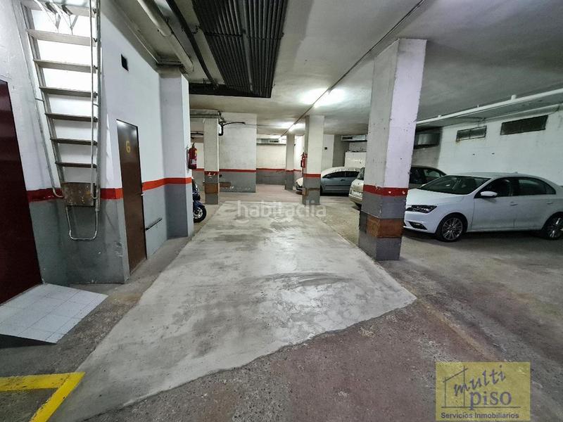 Foto 1f9d85aa-6b0a-42e3-a10b-2e26a59f51ca. Parking coche l hospitalet de llobregatgaraje en Les Planes Hospitalet de Llobregat (L´)