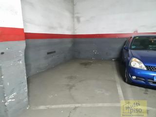 Aparcament cotxe a La Florida. L hospitalet de llobregatgaraje