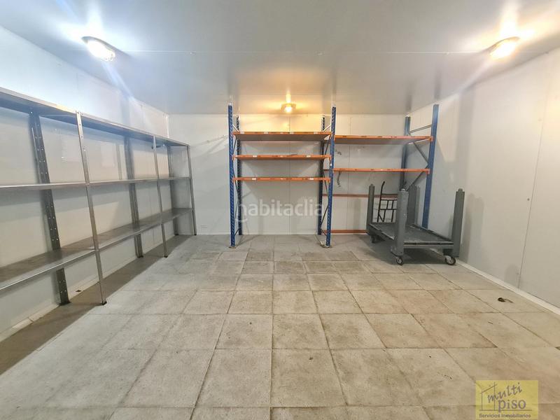 Foto 0d7ff7b0-b6d4-4db1-8f6c-6c42b7e0e389. Local comercial l hospitalet de llobregatlocal en Hospitalet de Llobregat (L´)