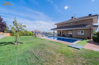 Xalet  Calle alta. Espectacular  chalet independiente