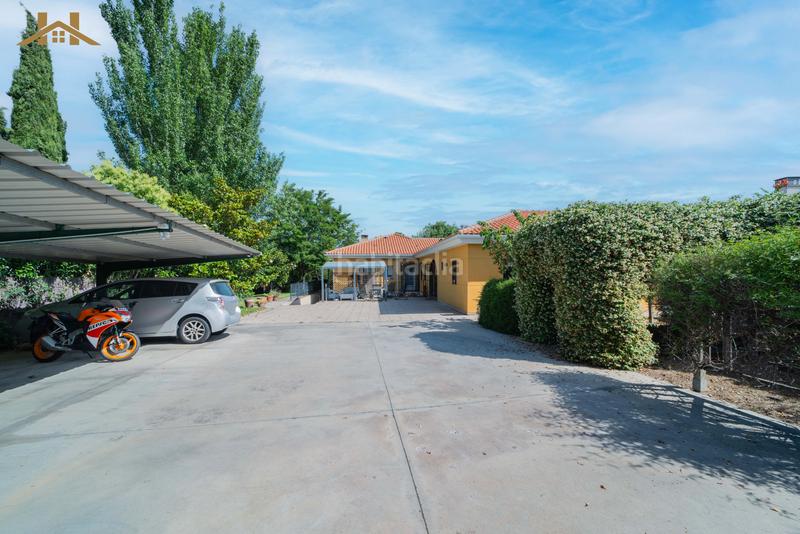 Foto f4c0d6fc-decb-4e83-a74b-7dff9b2e111e. Casa amb calefacció aparcament a Castillo-Campodón Villaviciosa de Odón