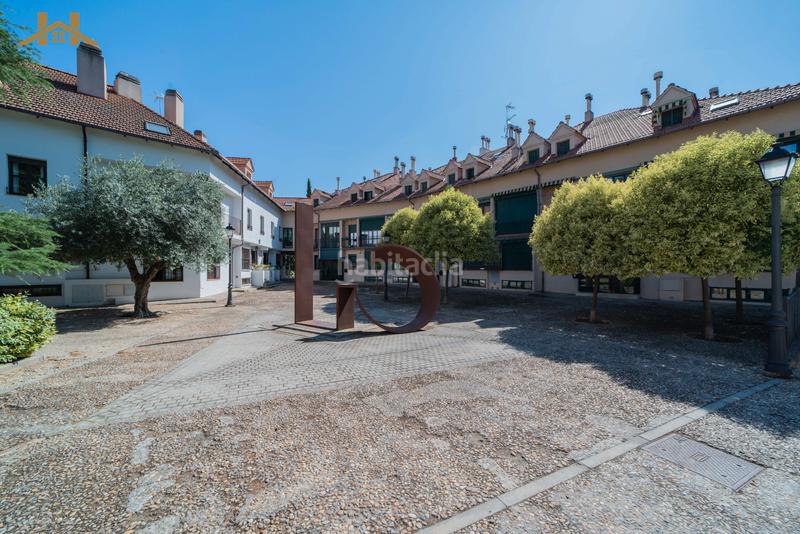 Foto 5d994e2e-b3ba-4184-908d-7e6841b153fc. Tríplex amb calefacció aparcament piscina a Centro Villaviciosa de Odón