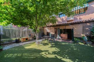 Casa adossada  Calle salamanca. Espectacular chalet adosado en la urbanización ¨el castillo¨