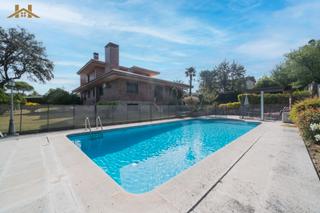 Chalet  Calle segura. Espectacular  chalet independiente
