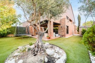 Doppelhaus in Castillo-Campodón. Espectacular casa pareada en venta en el catillo-campodón