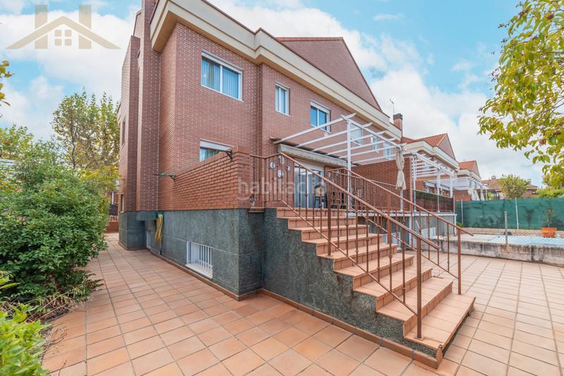 Foto 0f07eda9-822b-4808-9e75-18305adac189. Casa aparellada amb calefacció a Centro Villaviciosa de Odón