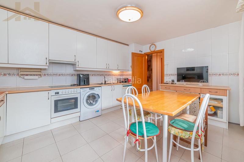 Foto 6cc802db-674c-4e04-96e1-f90a550f2b7f. Casa aparellada amb calefacció a Centro Villaviciosa de Odón