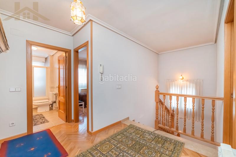 Foto 6f713525-8a09-4878-8f86-3fa6a945d586. Casa aparellada amb calefacció a Centro Villaviciosa de Odón