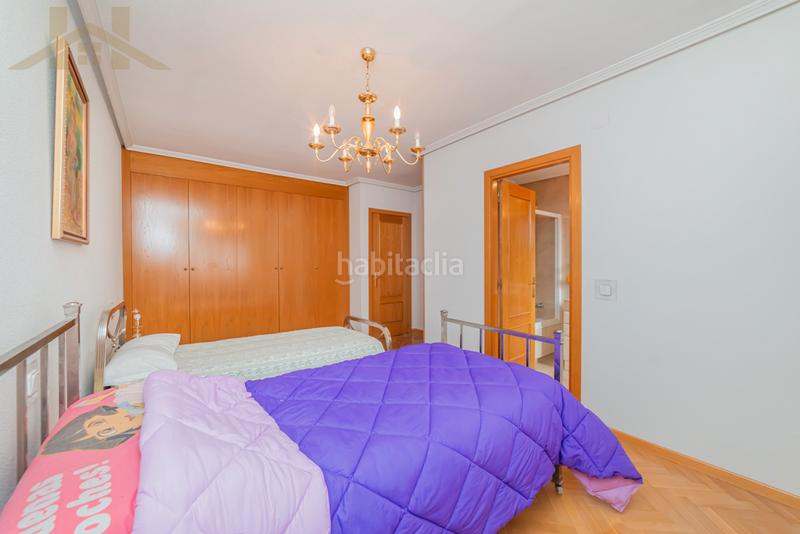 Foto d8c9f892-86e8-4637-a151-94e9bd2cd850. Casa aparellada amb calefacció a Centro Villaviciosa de Odón