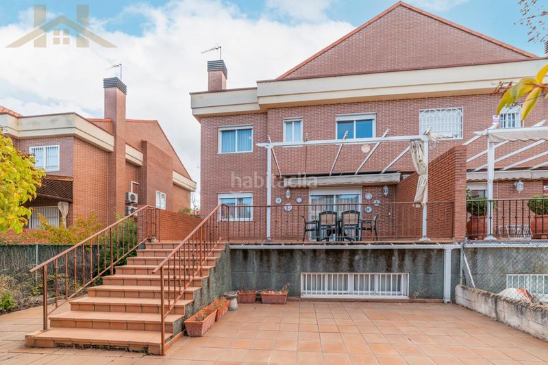 Foto e542f210-0512-4ff0-84b7-645bd0ca9342. Casa aparellada amb calefacció a Centro Villaviciosa de Odón