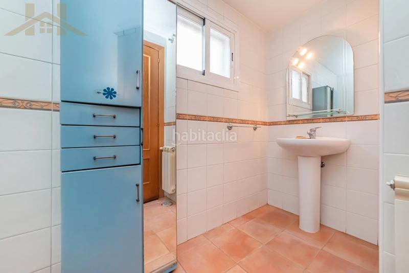 Foto f6d7064b-0f4a-46cb-aeb0-f34c5ceb95a0. Casa aparellada amb calefacció a Centro Villaviciosa de Odón