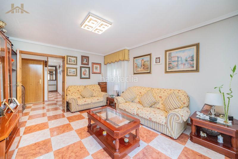 Foto 61020b8d-1575-41fb-83cf-a94a173229cf. Casa adosada espectacular edificio de tres plantas en el Centro en Villaviciosa de Odón