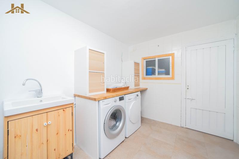 Foto c845015c-fa8e-4048-ad15-90f4a8e9b309. Chalet con riscaldamento parcheggio piscina in Colmenarejo