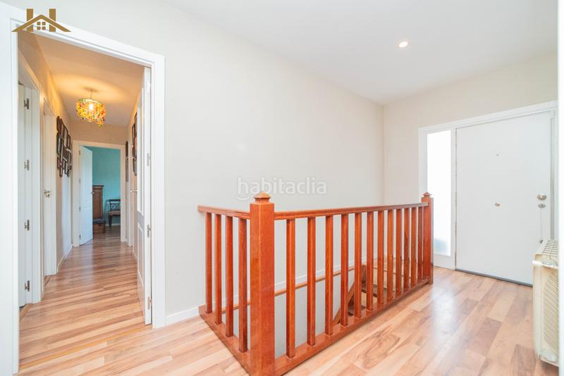 Foto d763de9e-2fb9-461e-a652-3141f7321e59. Chalet con riscaldamento parcheggio piscina in Colmenarejo