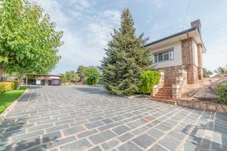 Xalet  Calle de las amapolas. Espectacular chalet en la canaleja