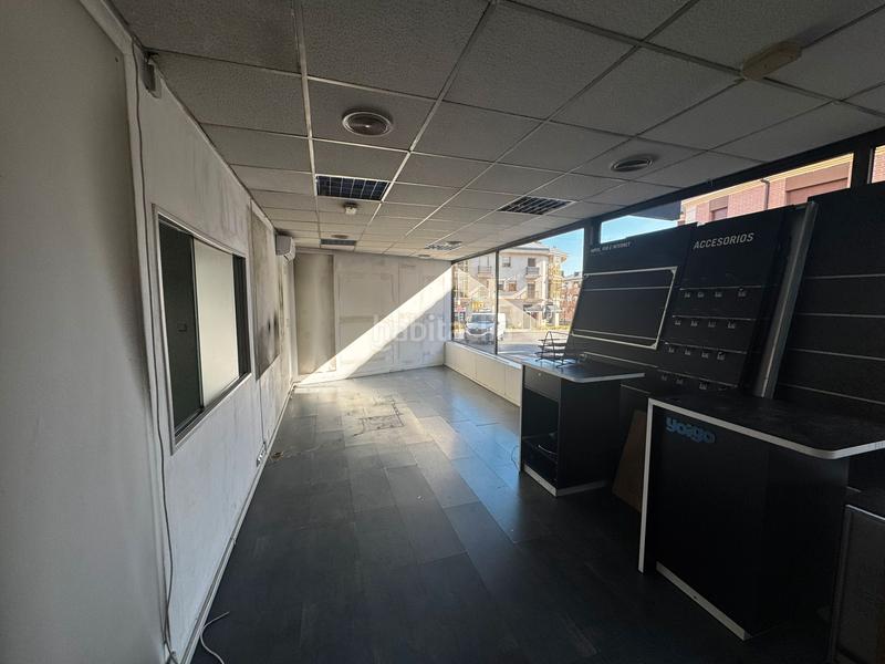 Foto 53a2c1b0-52a1-4589-823b-814f985a6c0c. Alquiler local comercial alquiler de local en calle soberanía en Galapagar