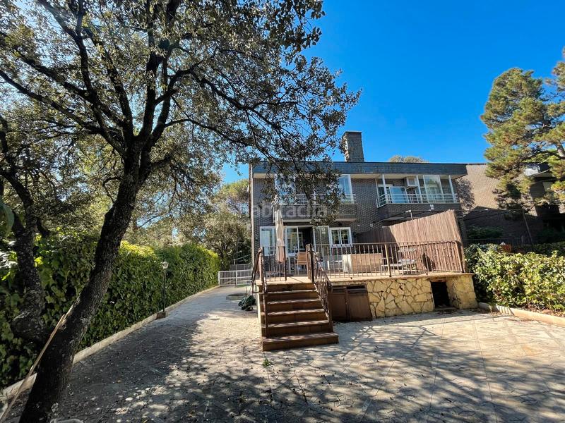 Foto 306d5b42-ce9c-4375-9fe3-a6e6f9619c5e. Miete doppelhaus mit kamin heizung parking pool in Galapagar