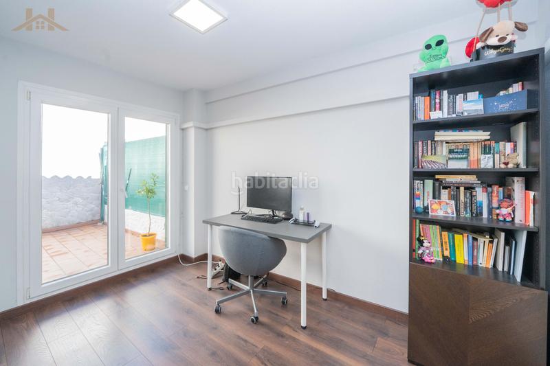 Foto 0c4ad0dc-df1a-4816-9ca4-1802c6ce08d1. Casa a schiera con camino riscaldamento parcheggio piscina in Galapagar