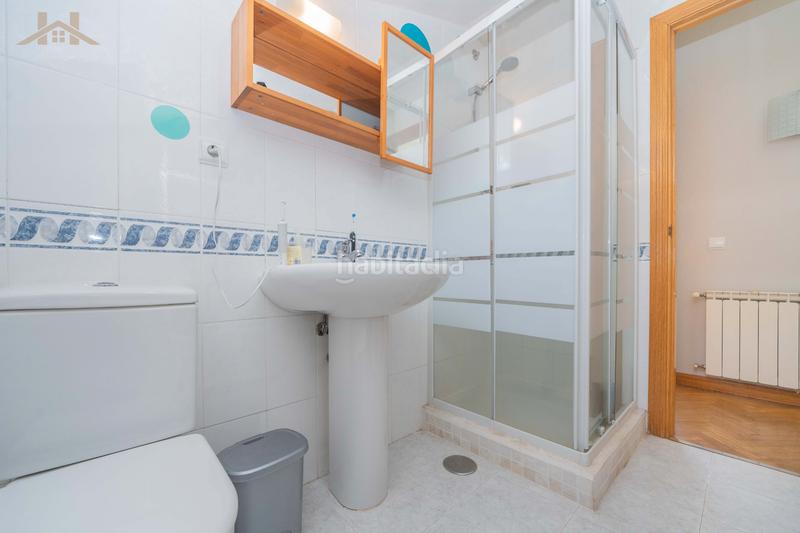 Foto 5df193e8-ca0b-48a7-a734-d20e55751039. Casa a schiera con camino riscaldamento parcheggio piscina in Galapagar