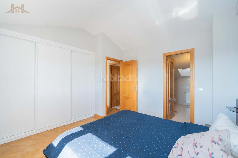 Foto 7242e68e-2737-424d-bbb6-e6607c98876d. Casa a schiera con camino riscaldamento parcheggio piscina in Galapagar