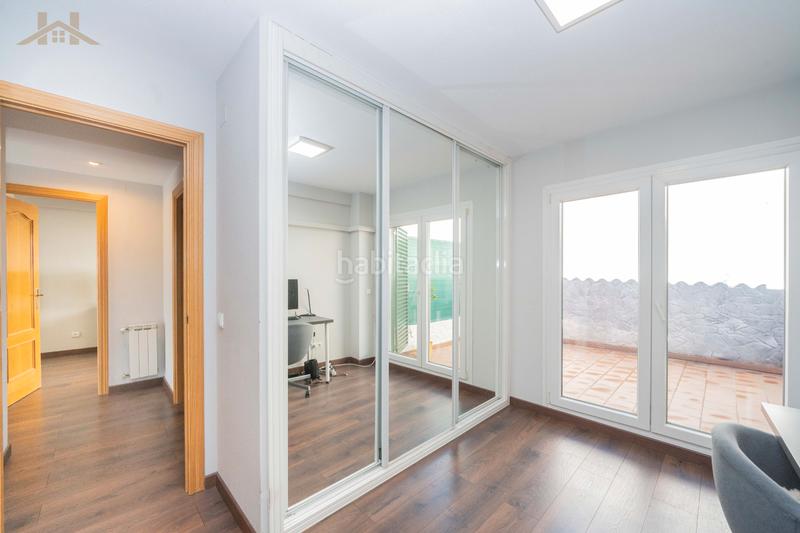 Foto f1cbbdf4-9c0e-4888-a45e-90725f44e3ce. Casa a schiera con camino riscaldamento parcheggio piscina in Galapagar