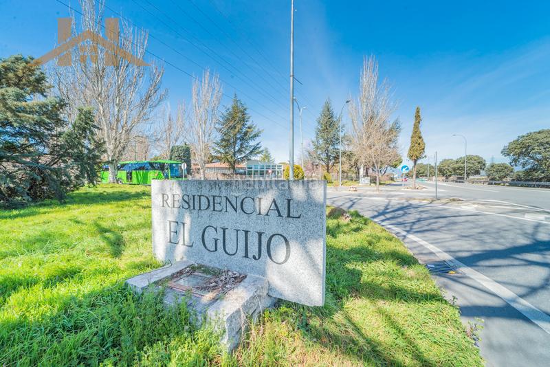 Foto 51b74e7d-febe-447d-94f2-83fc925b5e16. Casa adosada agencia inmobiliaria zona oficina hogares : en venta: espectacular adosado en la mejor zona de gal en Galapagar