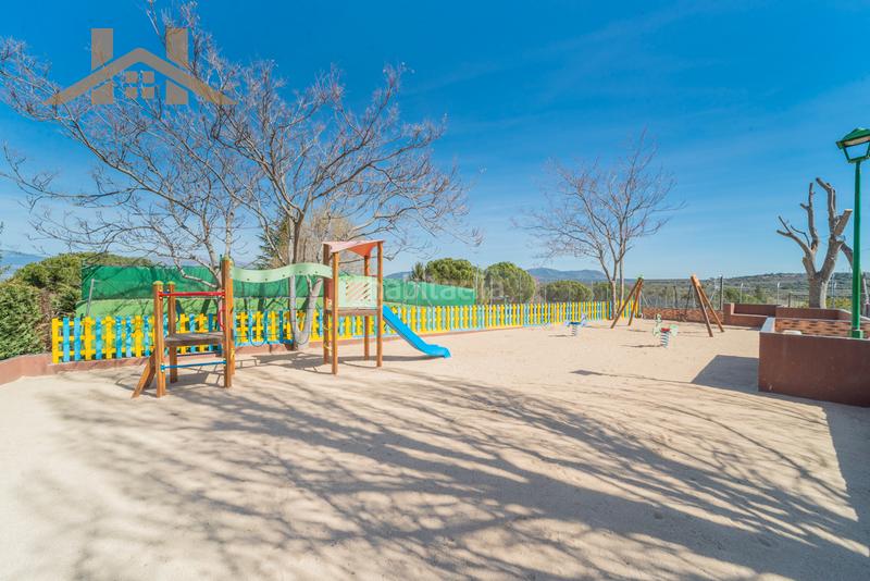 Foto 655ed501-b346-4771-9544-bed6ac0cf379. Casa adosada agencia inmobiliaria zona oficina hogares : en venta: espectacular adosado en la mejor zona de gal en Galapagar