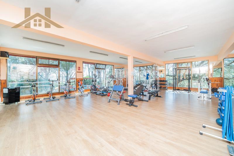 Foto 8ef3afef-6f52-4a1b-aef6-8f6e46d5d09e. Casa adosada agencia inmobiliaria zona oficina hogares : en venta: espectacular adosado en la mejor zona de gal en Galapagar