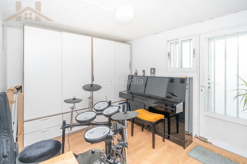 Foto 5211d7a9-b835-4477-b36f-ab0beda23272. Casa adosada chalet adosado en venta en calle guindal en Colmenarejo