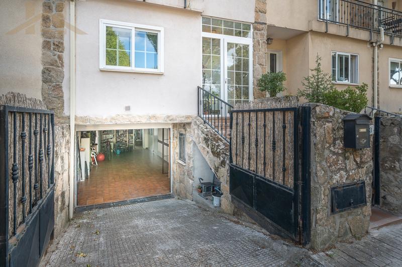 Foto 6118a9fd-429b-4d54-8796-66336ff884da. Casa adosada chalet adosado en venta en calle guindal en Colmenarejo