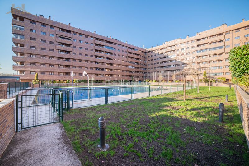 Foto eb7dbafd-e1b5-49ab-be85-890395991240. Piso  en venta en calle doménico veneciano en Seseña