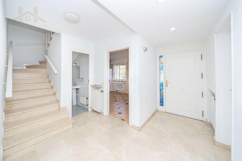 Foto 2967edff-d6a4-4a4a-a713-48401915ec42. Casa adossada amb xemeneia calefacció aparcament piscina a Galapagar