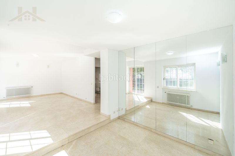 Foto 4de46935-b074-41e5-8390-f8d65ed025d6. Casa adossada amb xemeneia calefacció aparcament piscina a Galapagar